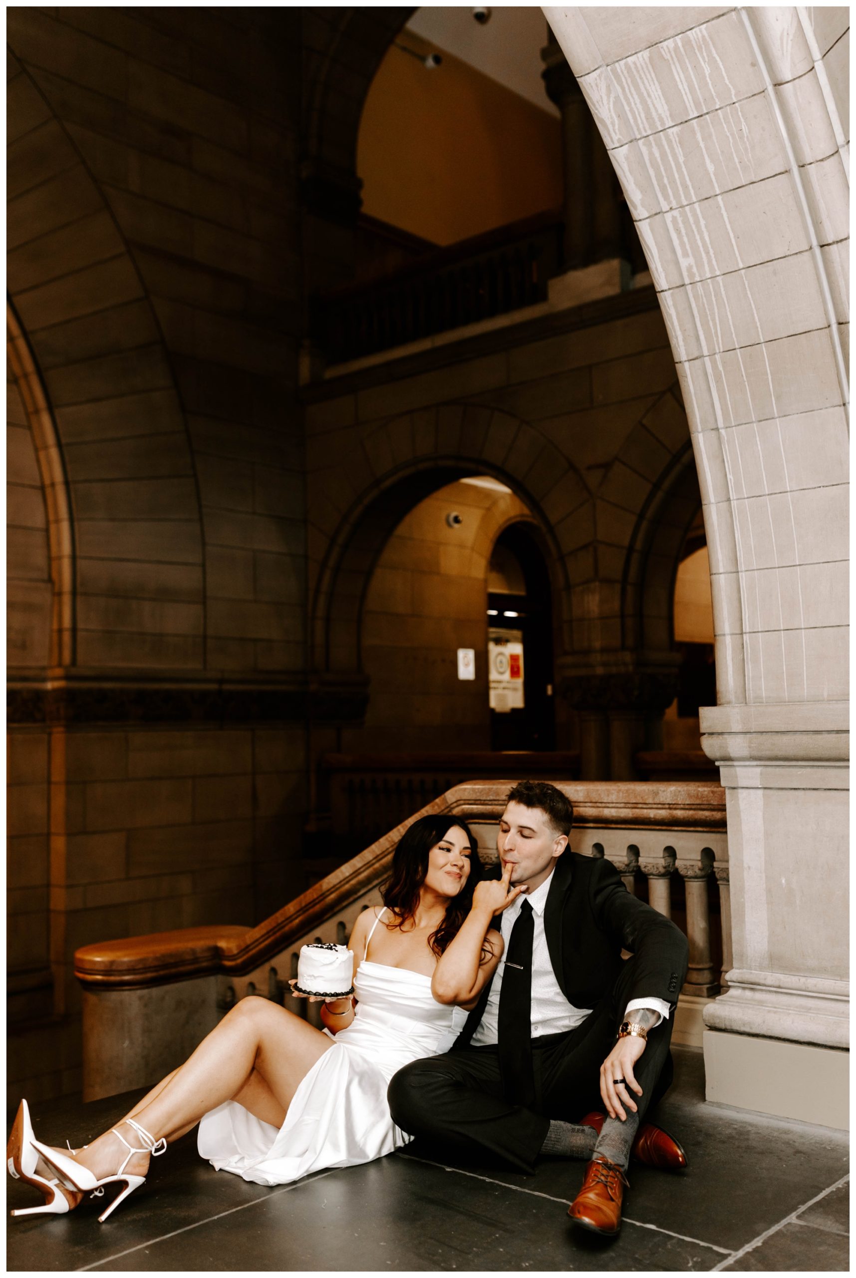 wedding photos at Allegheny County Courthouse Pittsburgh