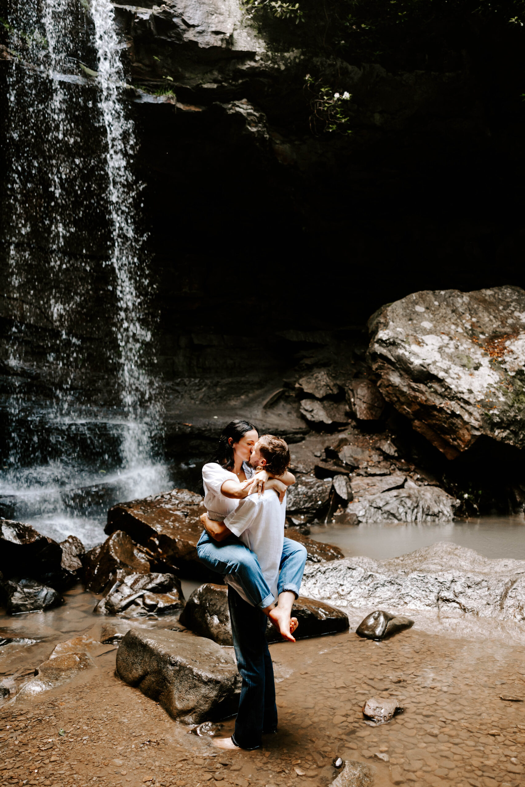 best wedding websites; ohiopyle state park engagement photos