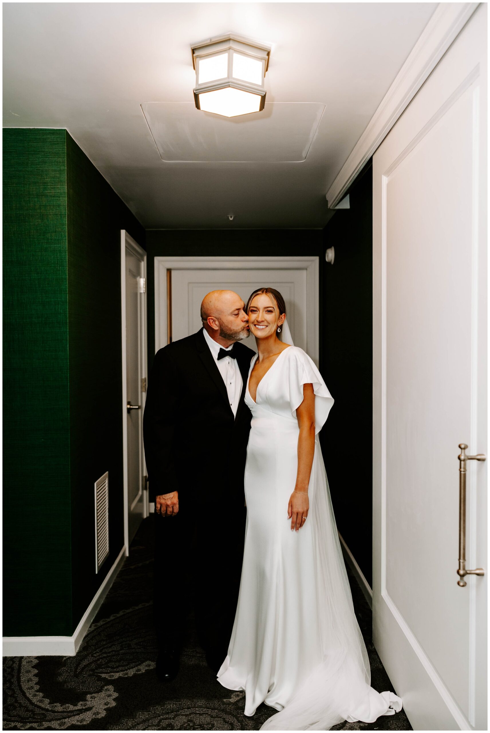 How to Choose a Bridal Party Photoshoot Location; Kimpton Hotel Monaco