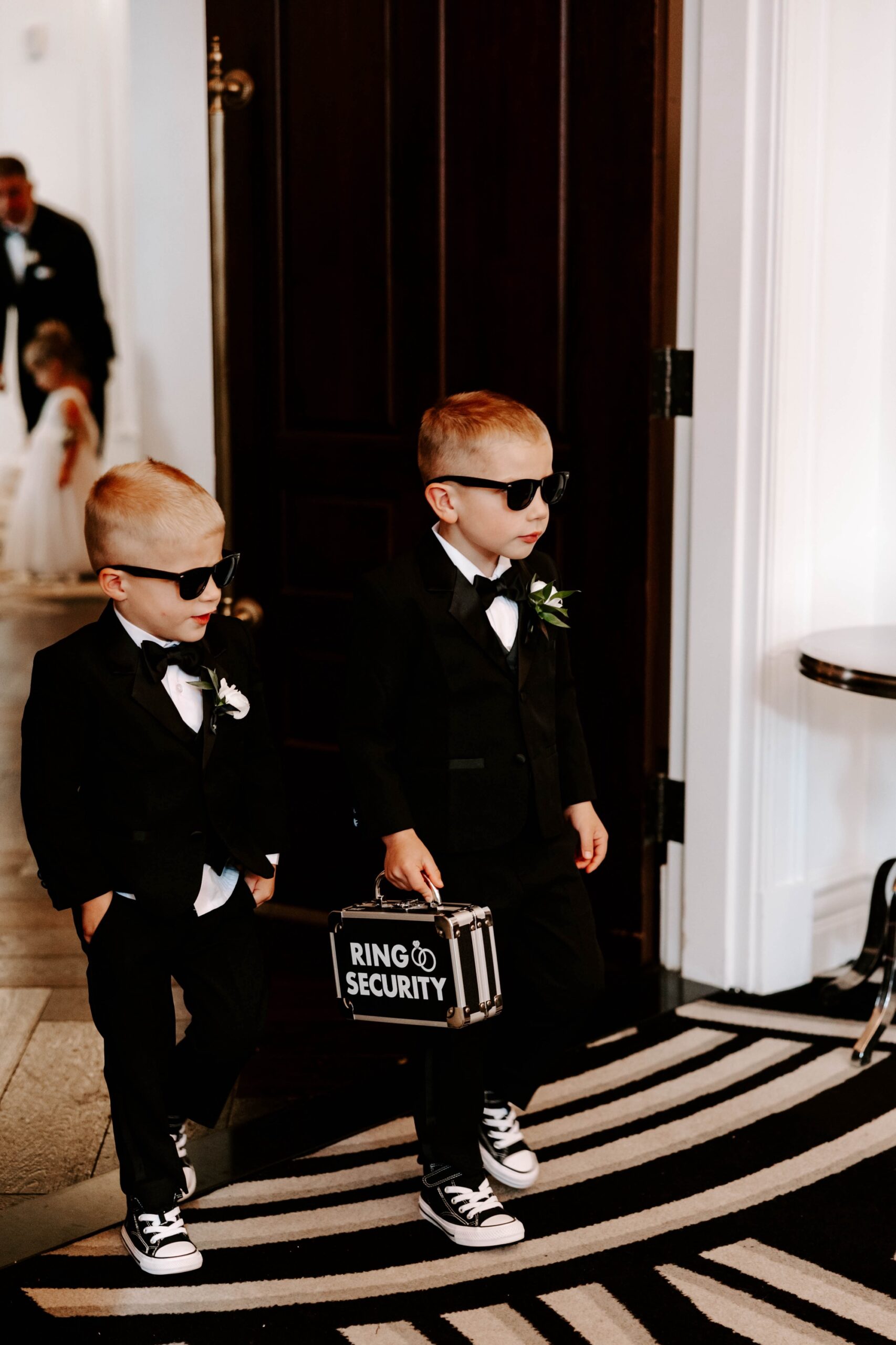 wedding ceremony at Hotel Monaco in Pittsburgh