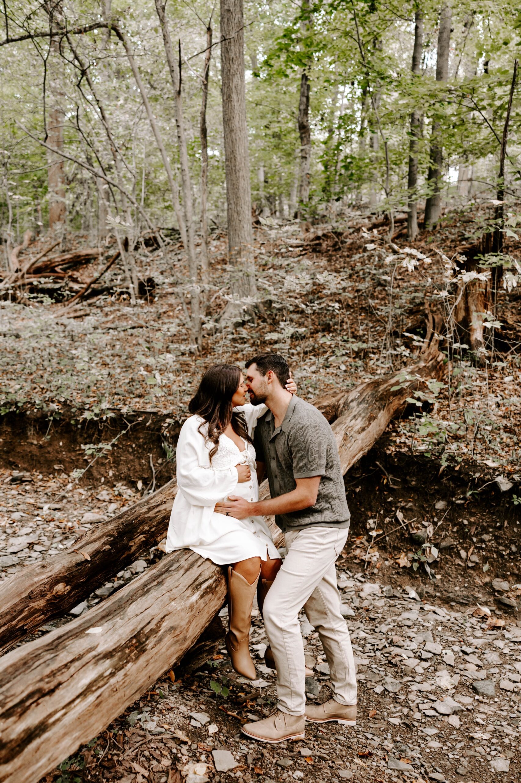 outdoor maternity photos