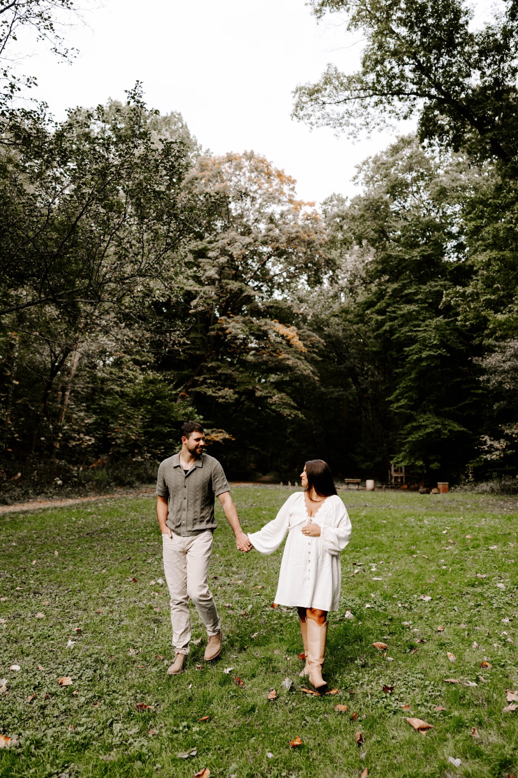 outdoor maternity photos