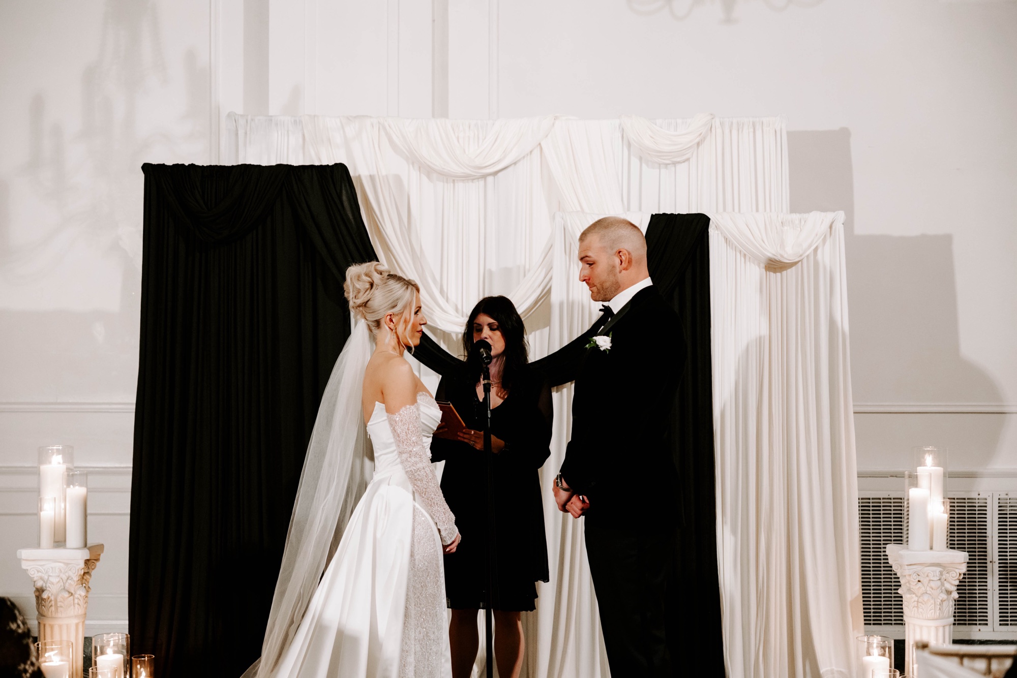 black and white wedding; old hollywood glamour wedding