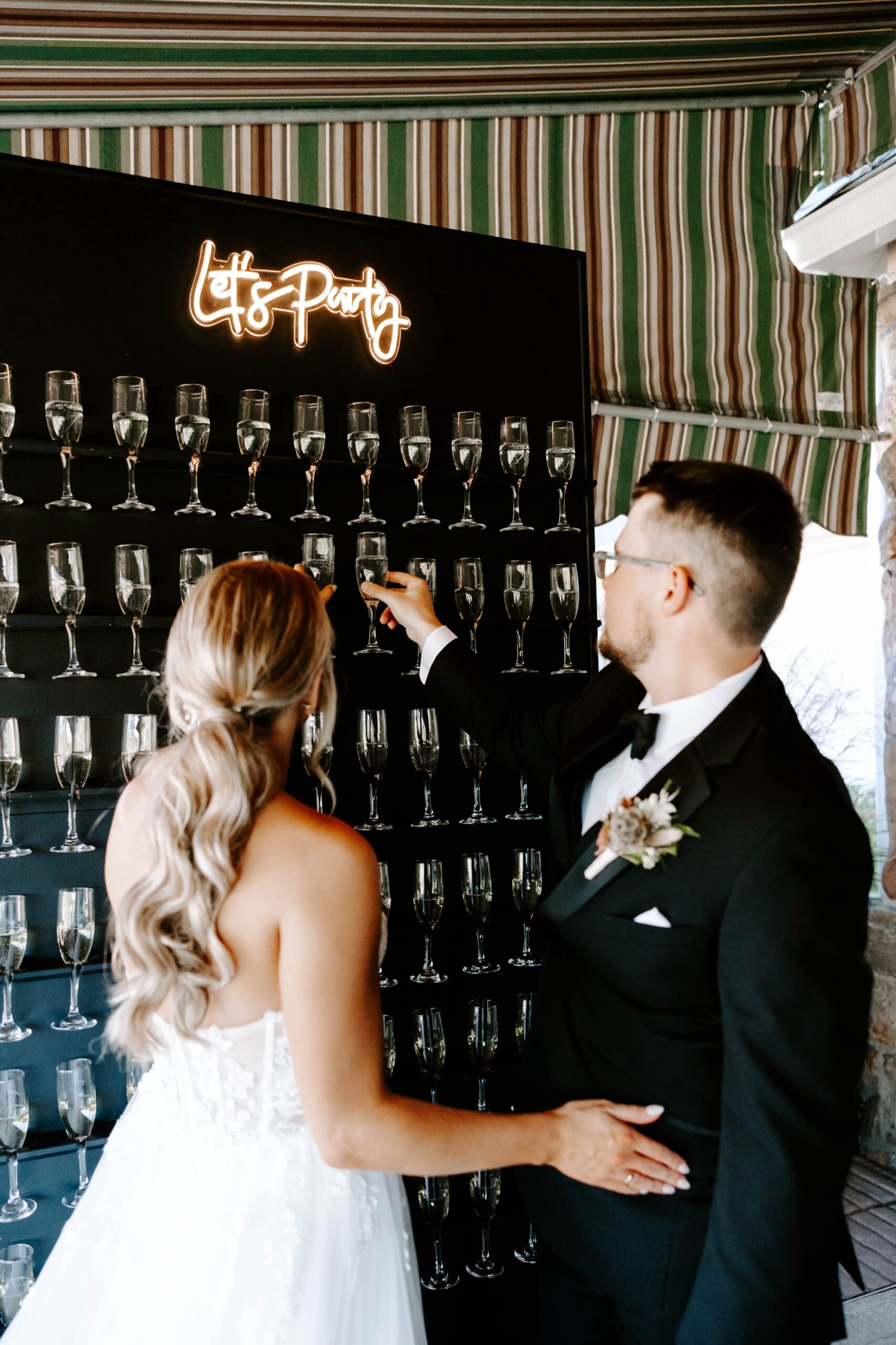 champagne tower for wedding