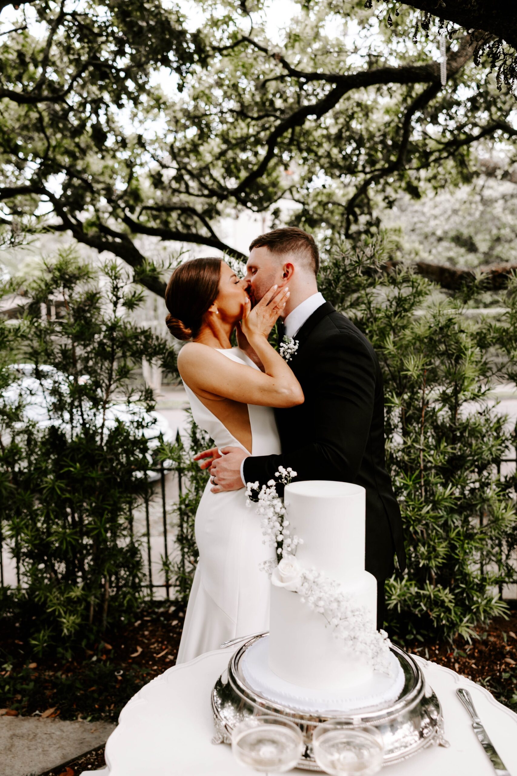 New Orleans destination wedding in the Garden District