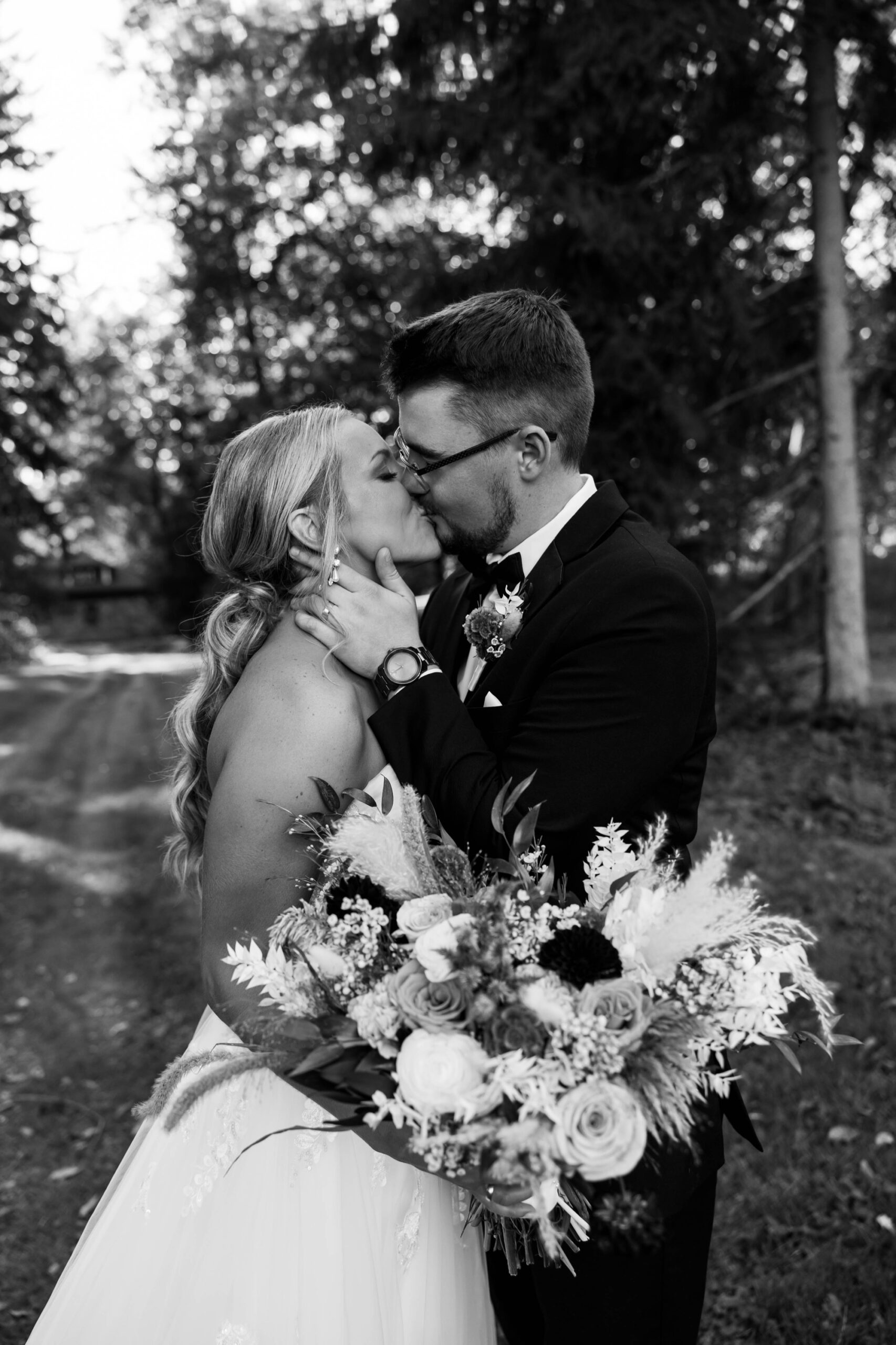 traditional wedding portraits