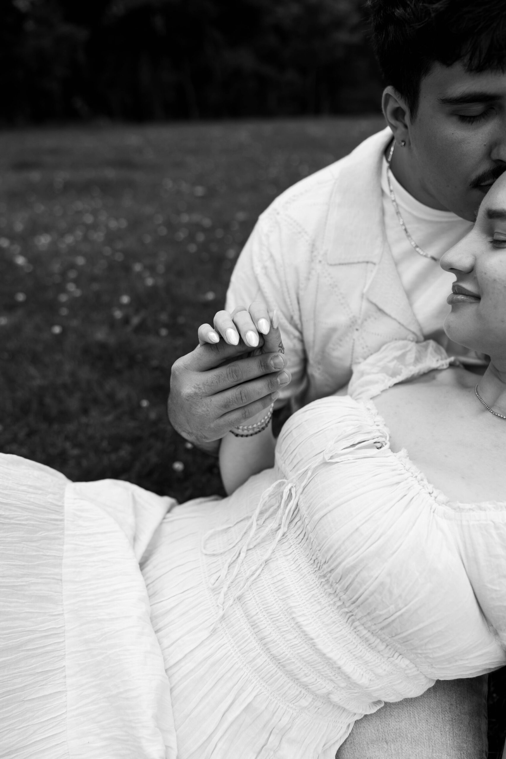 where can I find mini photography sessions near Pittsburgh; Hartwood Acres Mansion photography sessions for couples