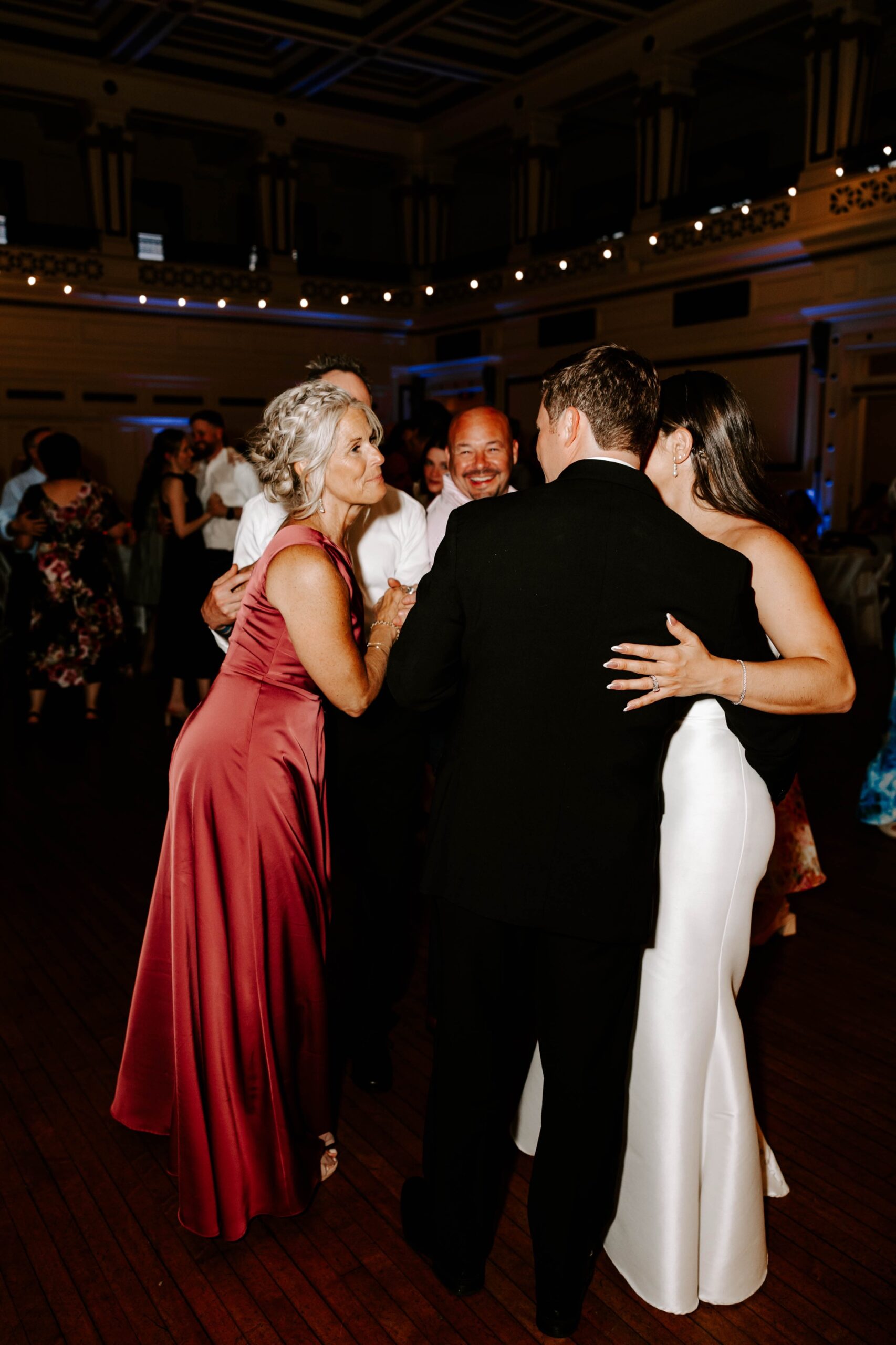 Soldiers & Sailors Memorial Hall & Museum wedding photographed by Rachel Wehan Photography