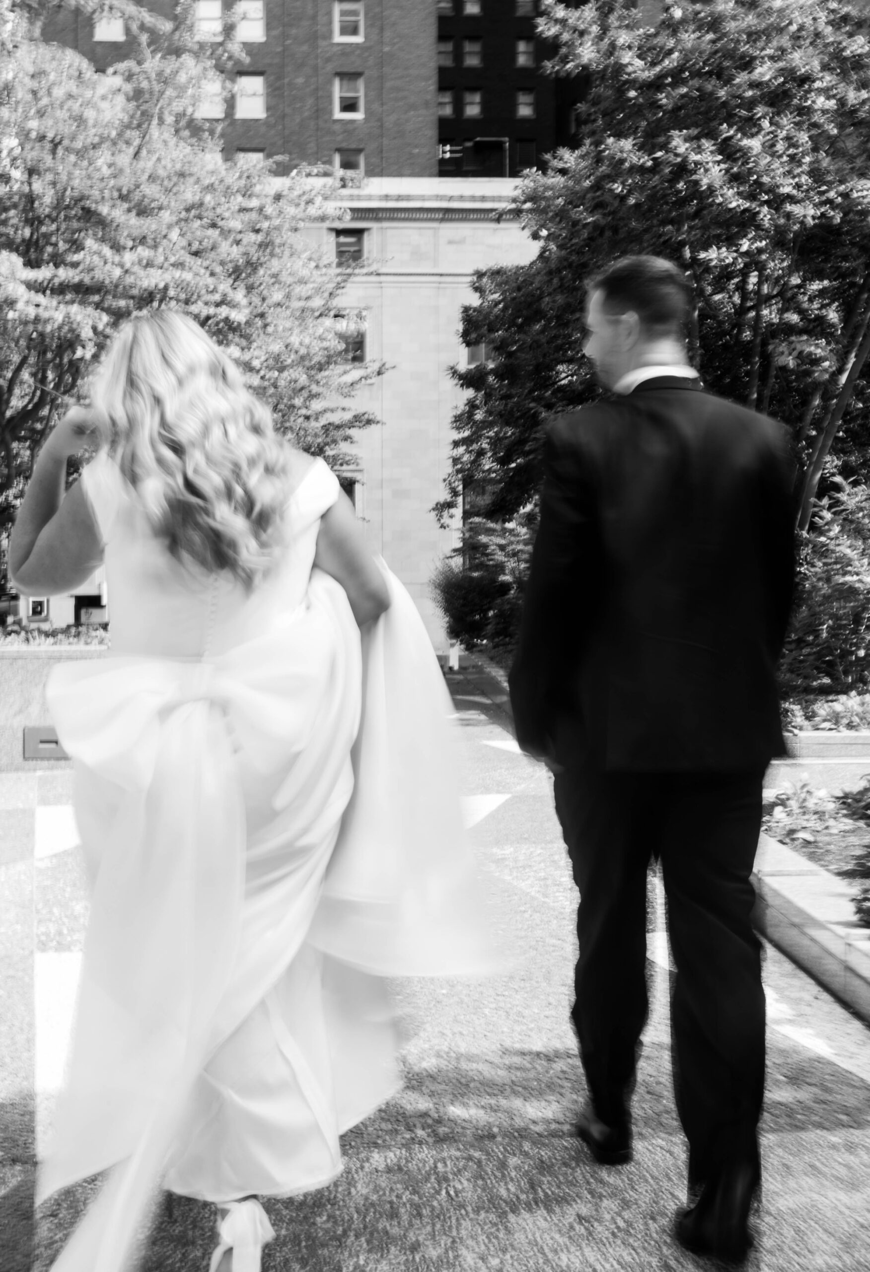 first look and couples wedding portraits downtown pittsburgh
