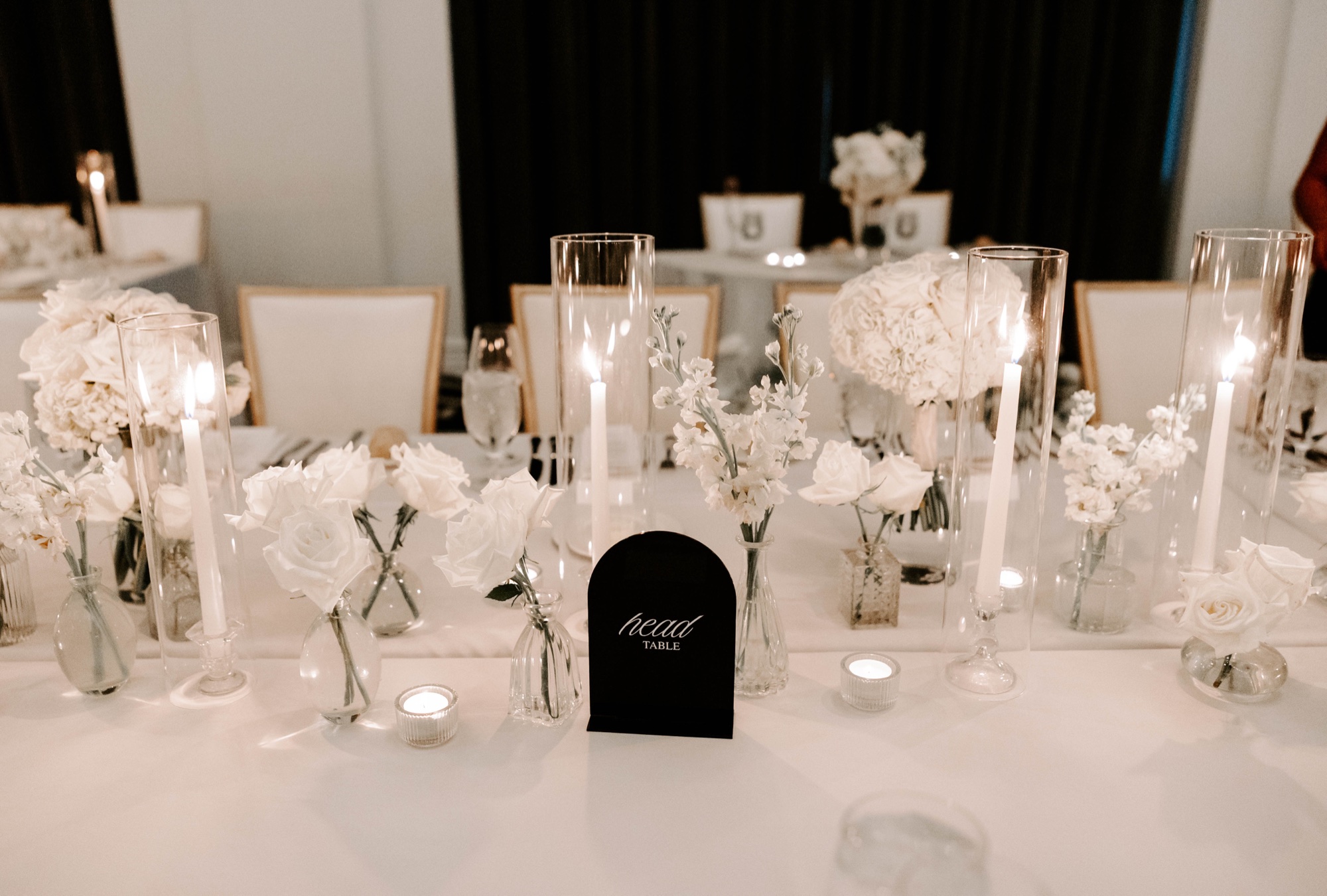 black and white wedding decor and design