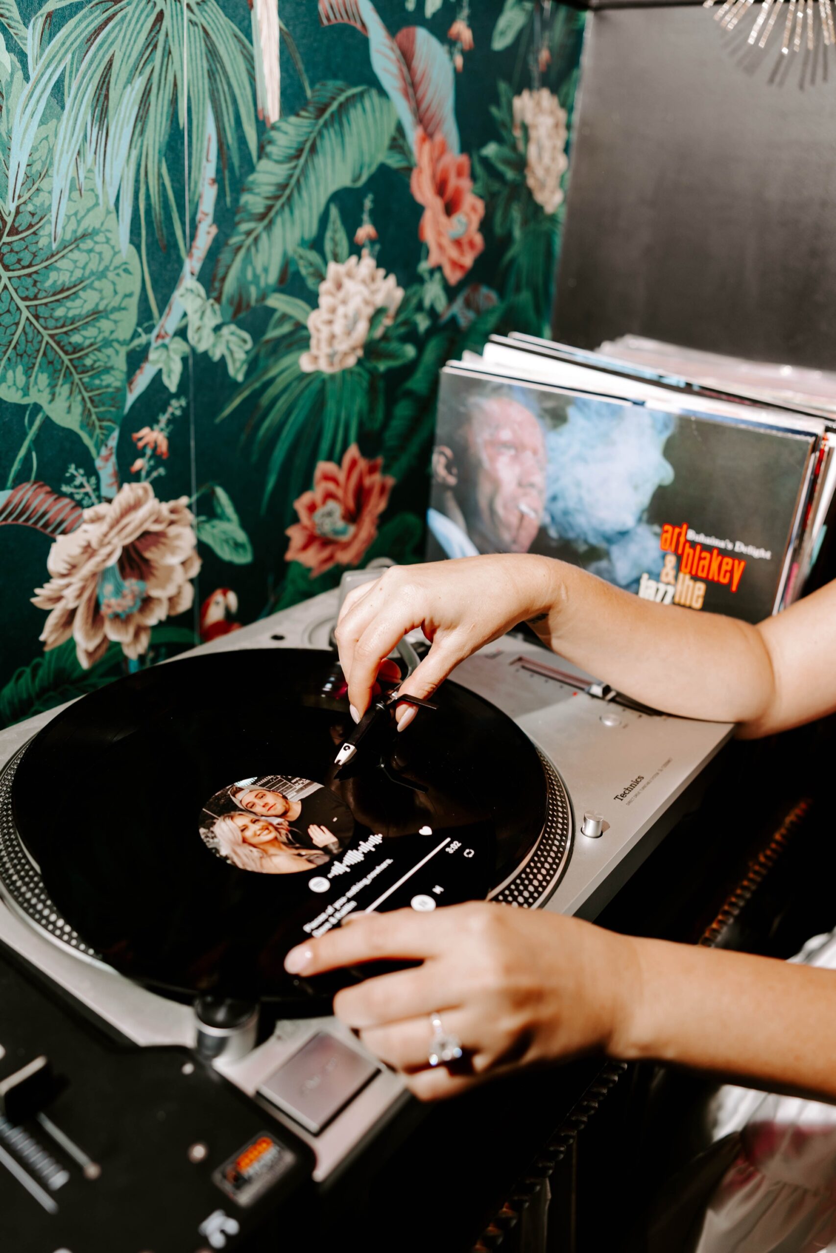 what to put on wedding registry