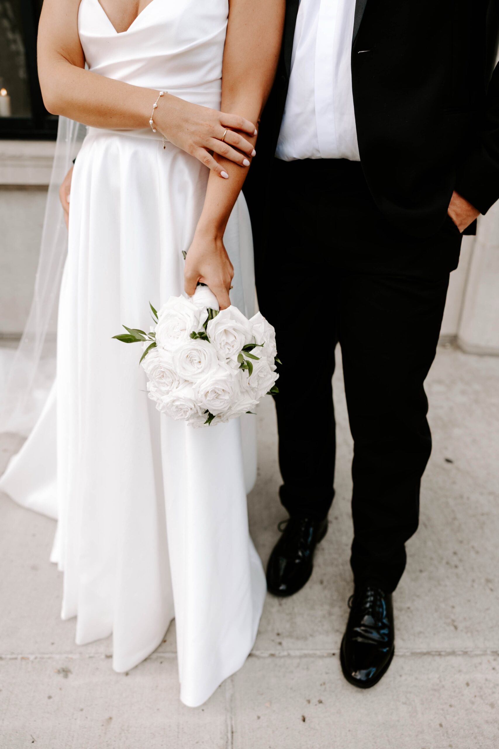 how to direct and prompt couples for photography; prompts for couples