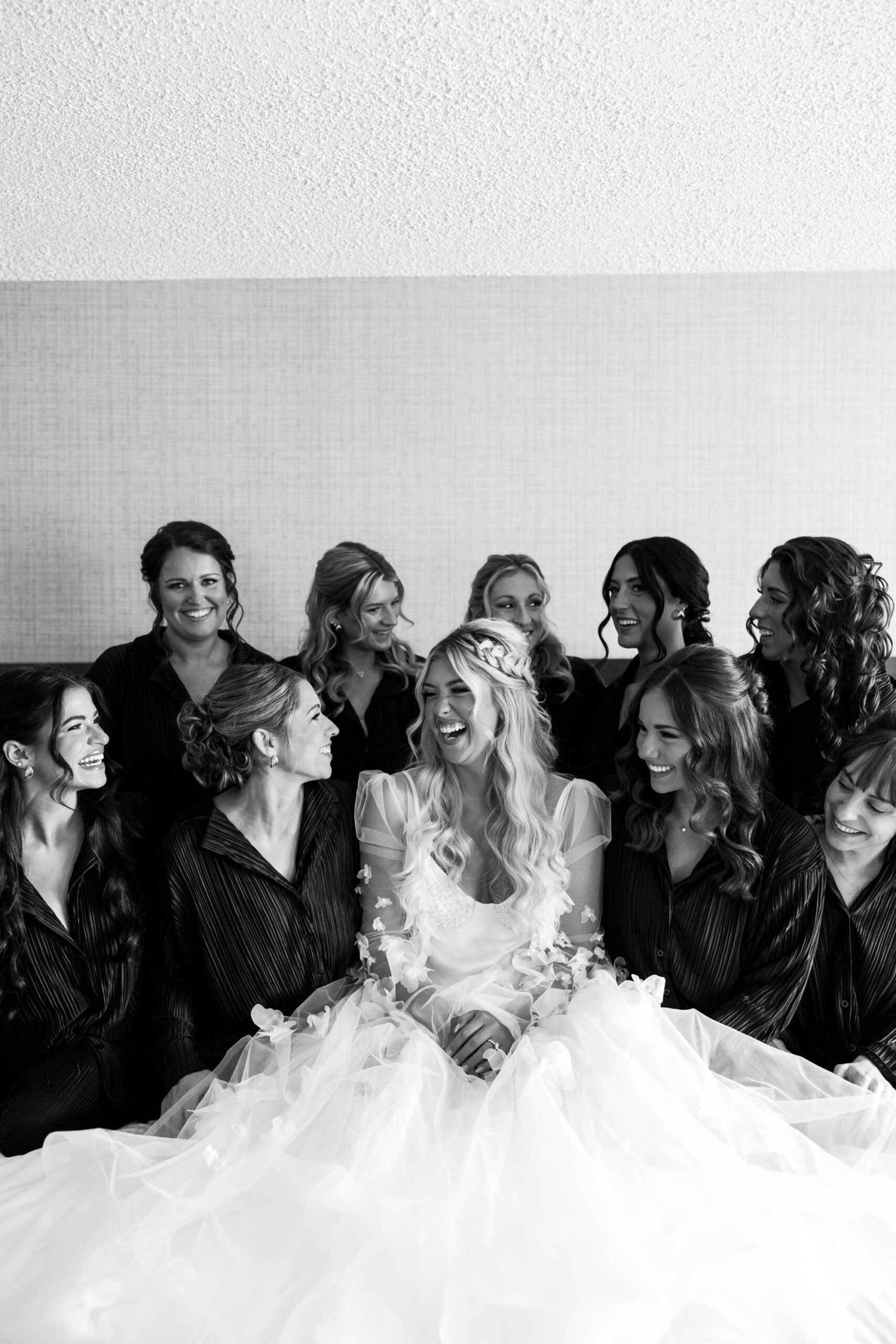 bridal party getting ready at The Pennsylvanian