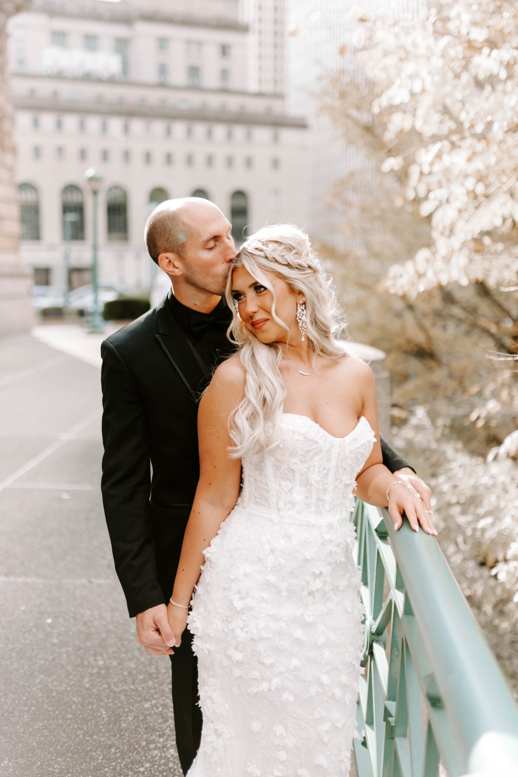 wedding portraits in downtown Pittsburgh