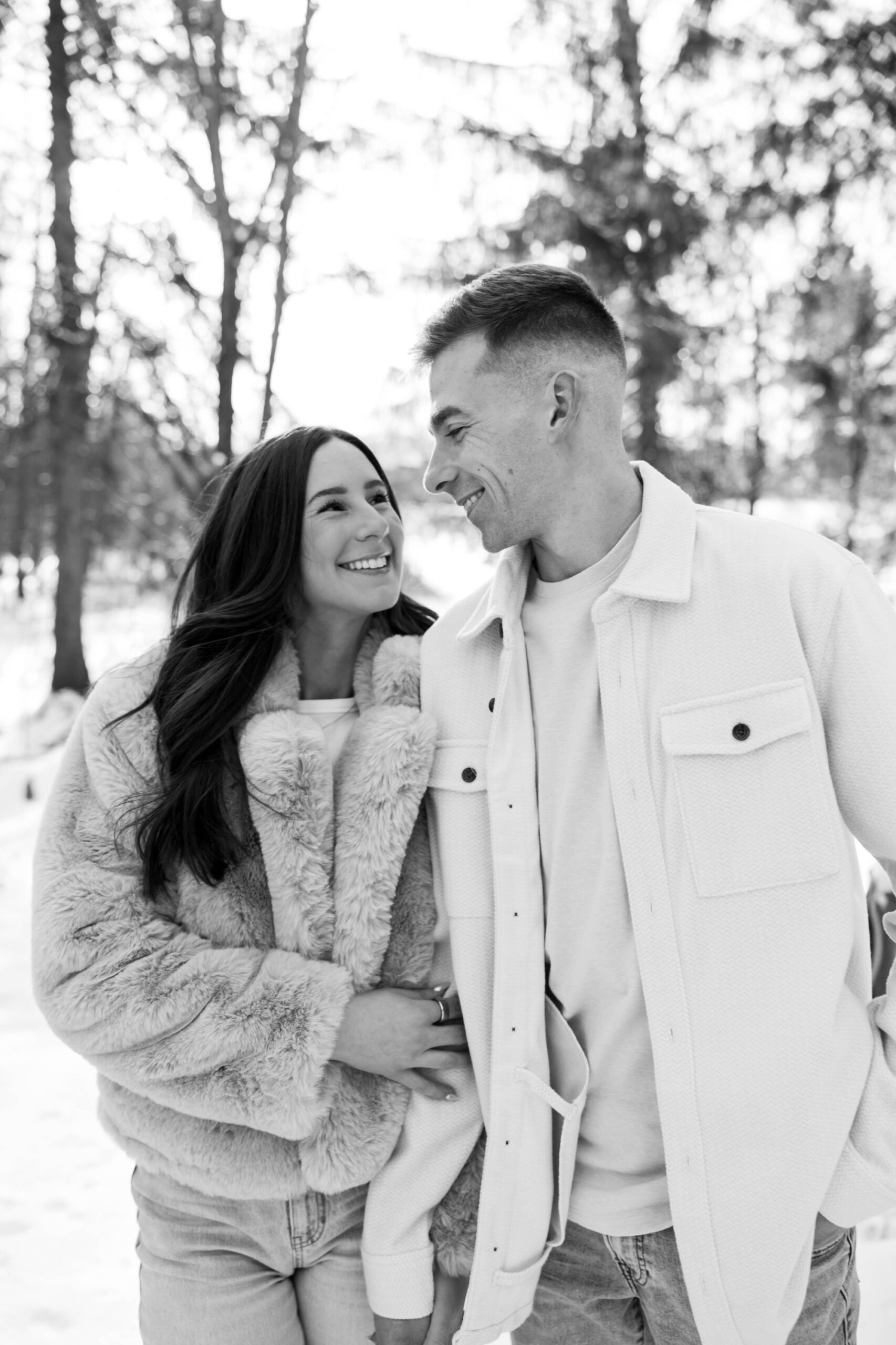 snowy winter engagement photos