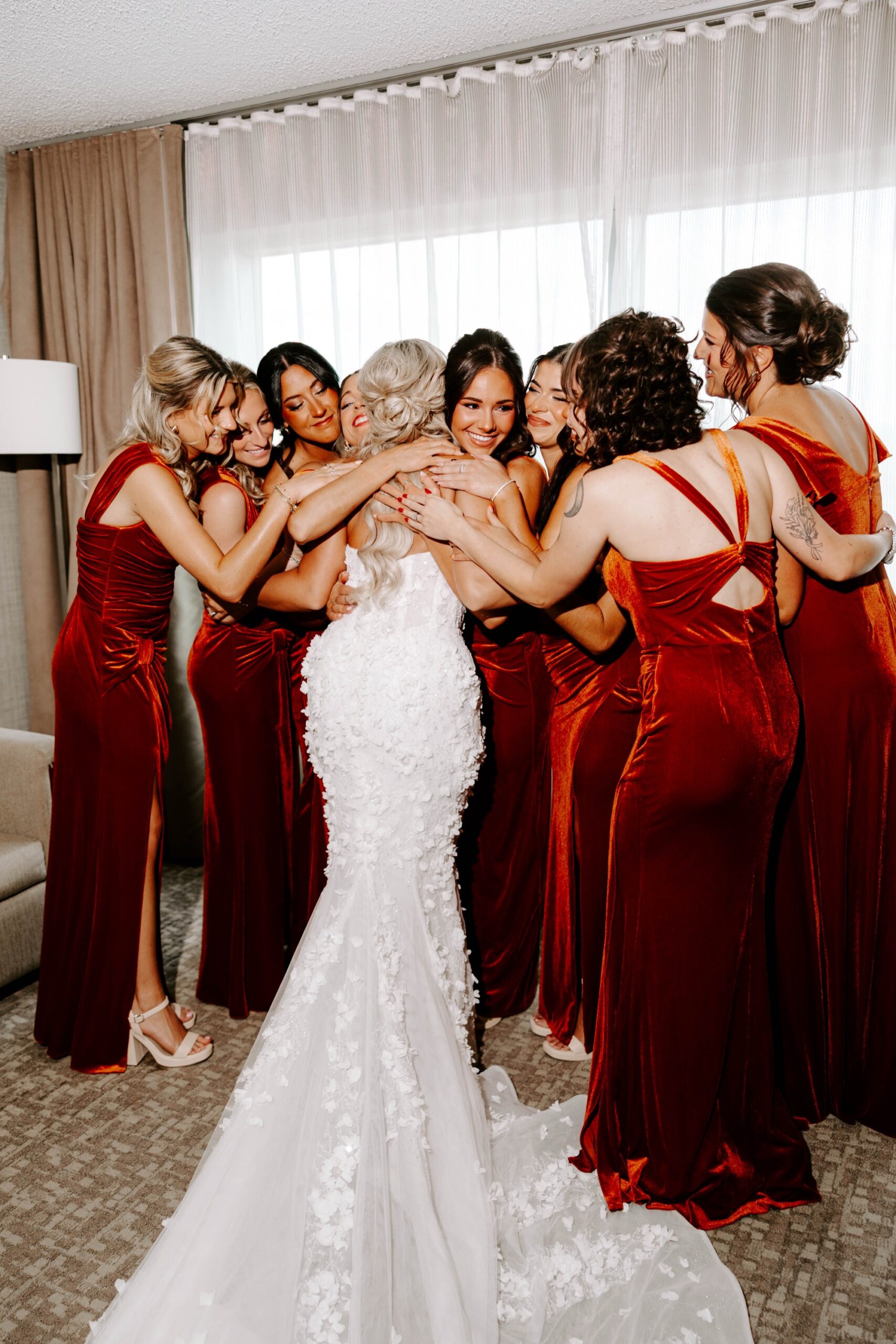 bridal party getting ready at The Pennsylvanian