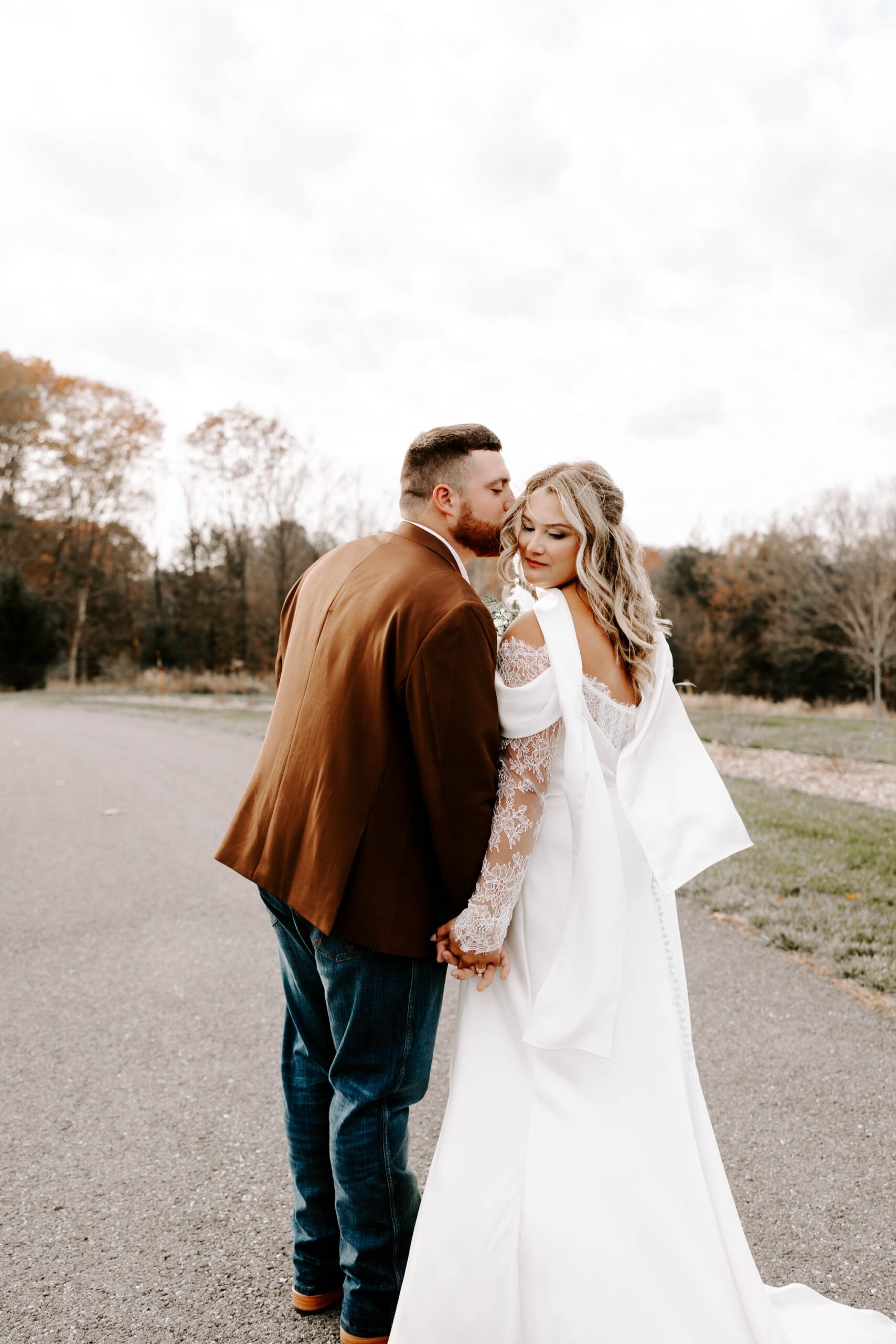 western / midwest wedding couples portraits