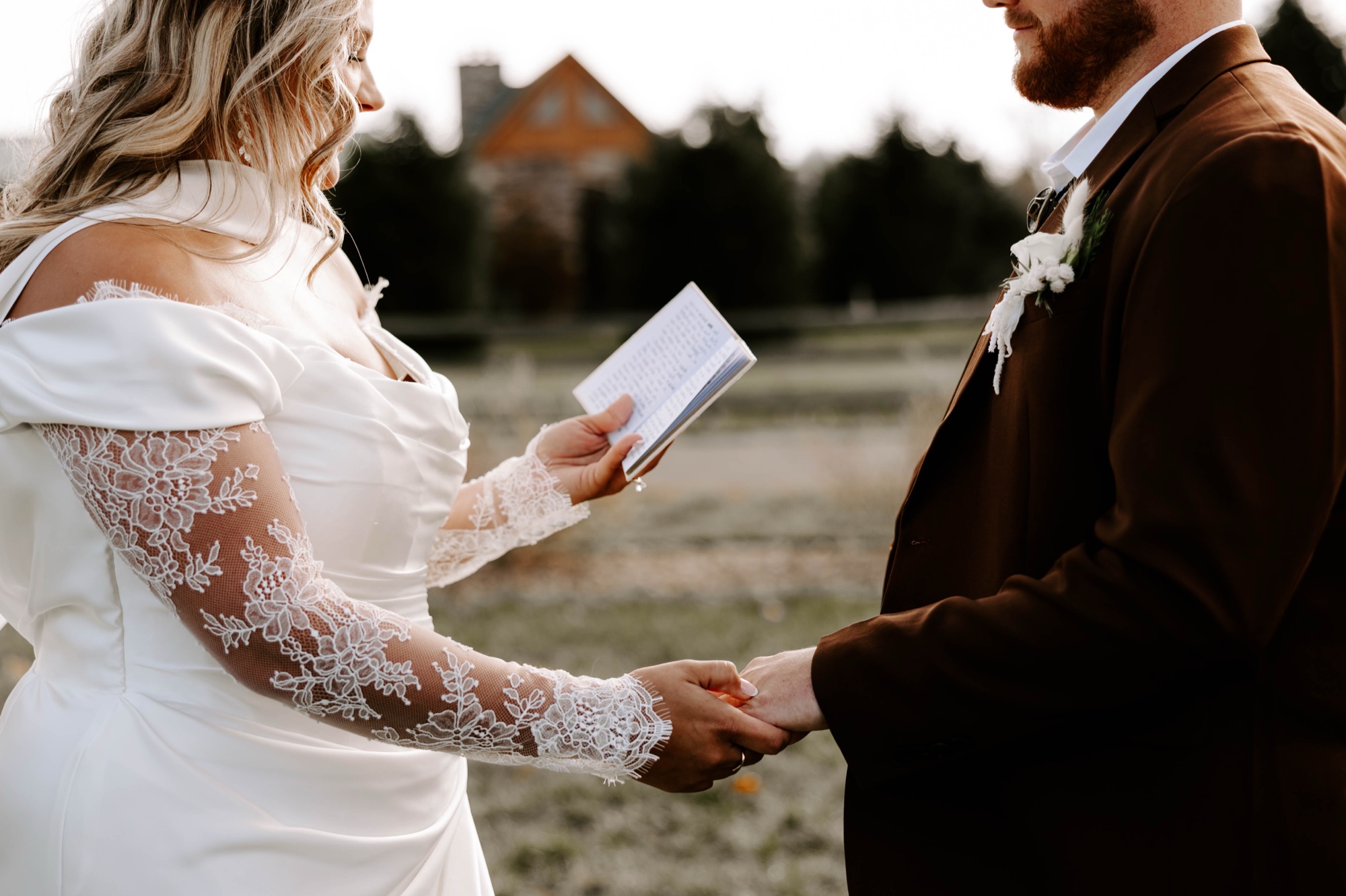 western / midwest wedding couples portraits