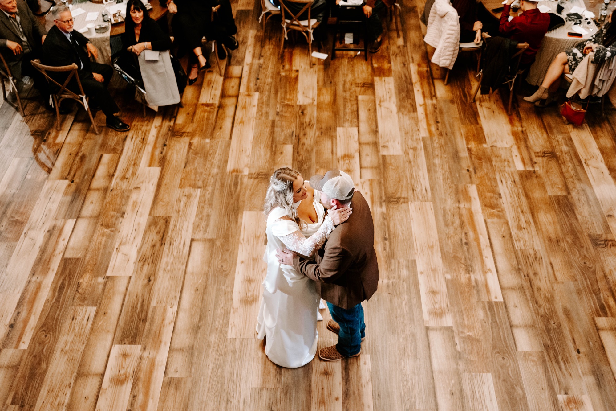 large, all-inclusive wedding venues with a dancefloor and outdoor ceremony space in Pennsylvania