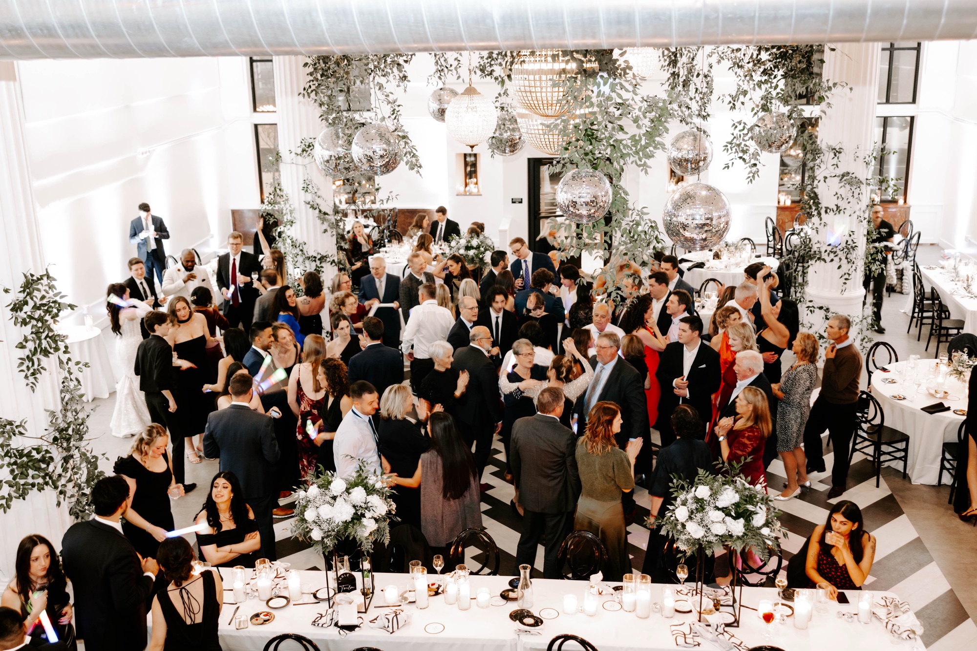 reception and dancefloor wedding photos