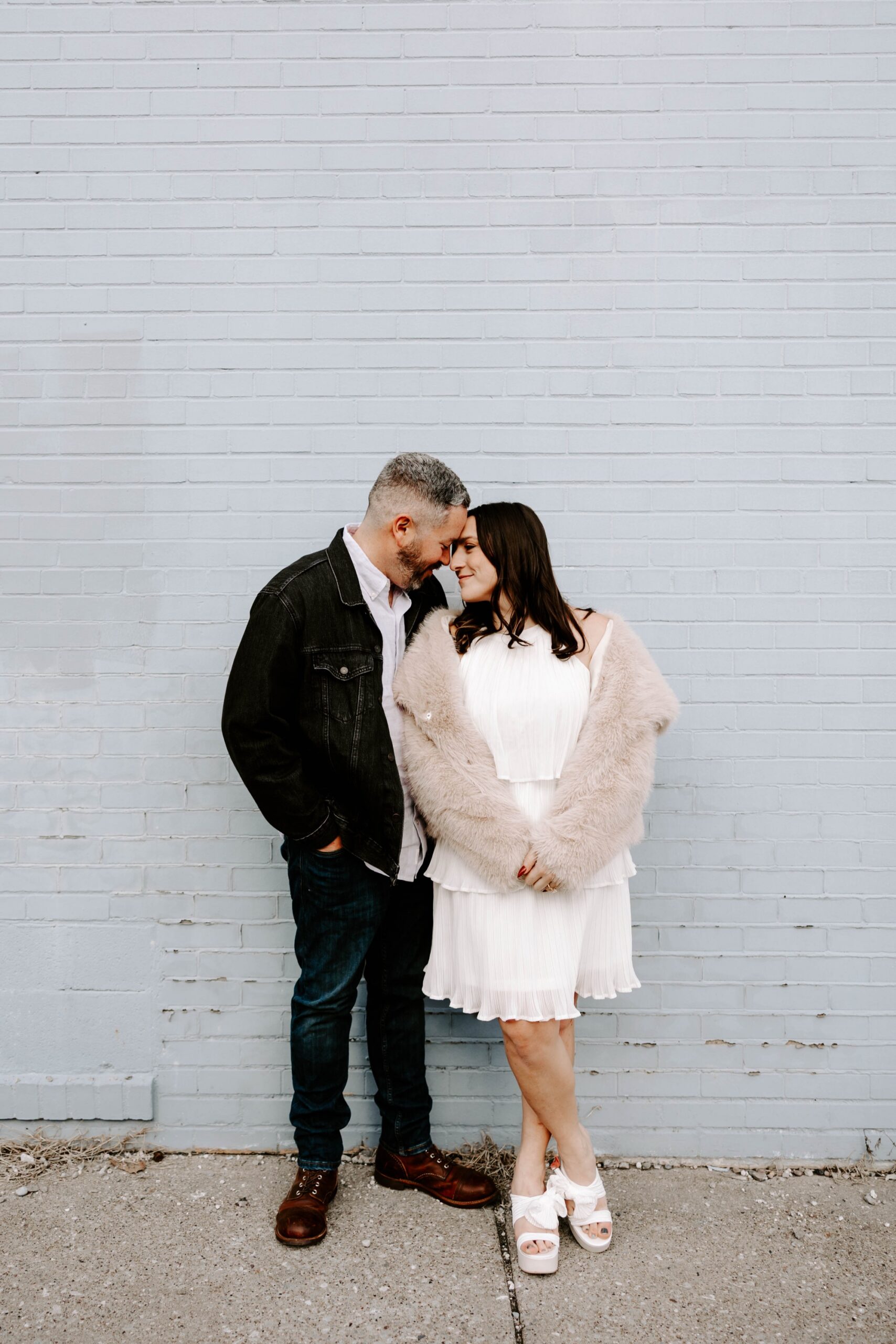 where to take Pittsburgh engagement photos; what to wear for outdoor engagement photos in winter