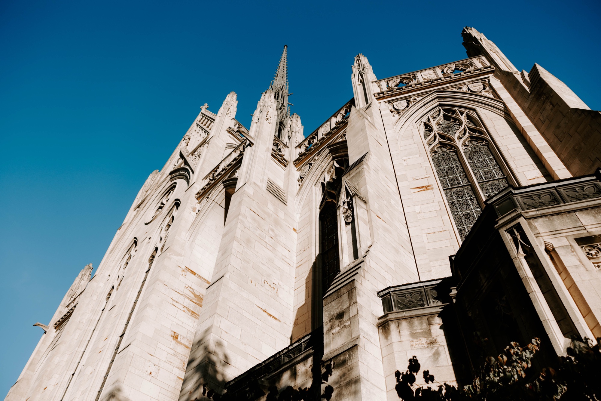 wedding ceremony at Heinz Memorial Chapel University of Pittsburgh