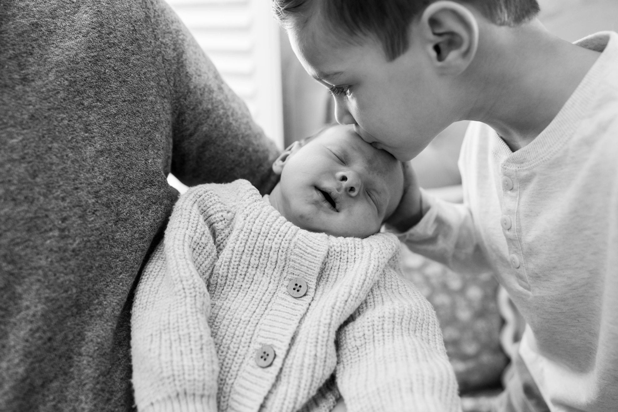 Pittsburgh in-home newborn session with siblings