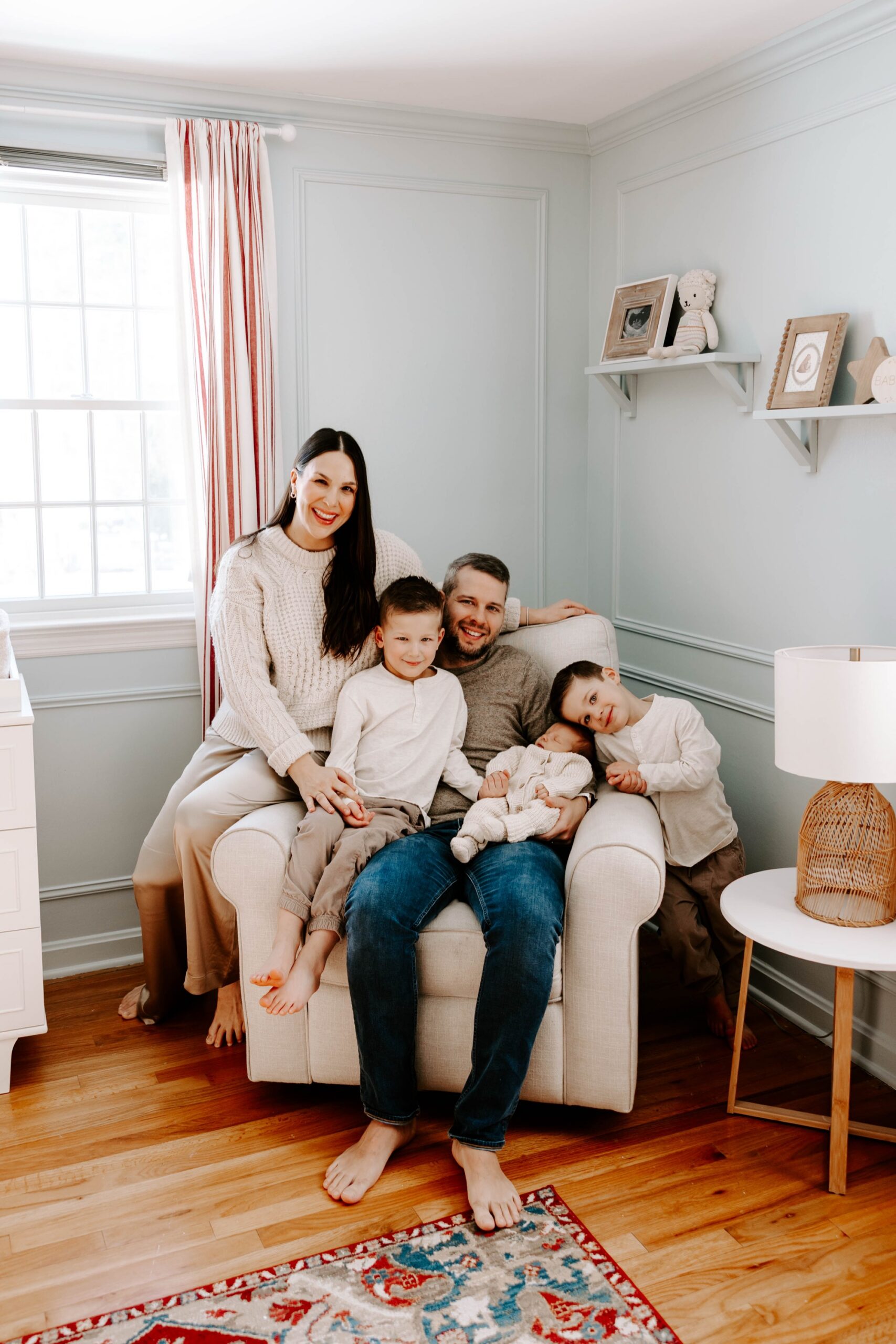 pittsburgh lifestyle newborn photographer for in-home sessions